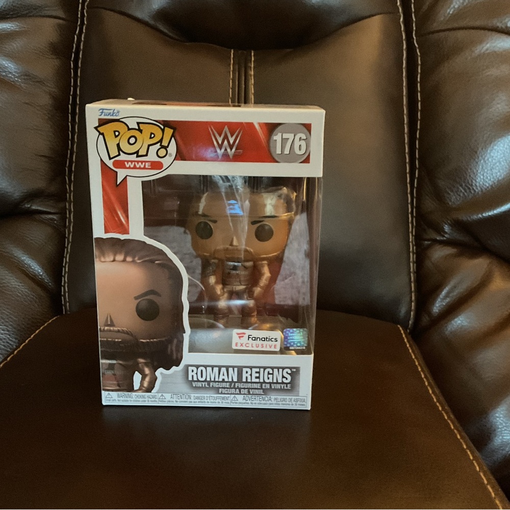 NEW Funko Pop Exclusive Roman Reigns Vinyl Figure #176. NIB